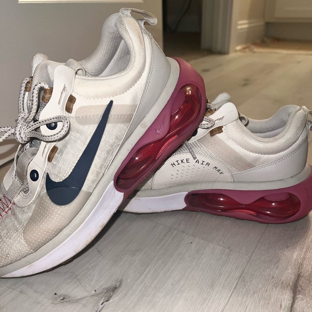 Women’s Nike Air Max
